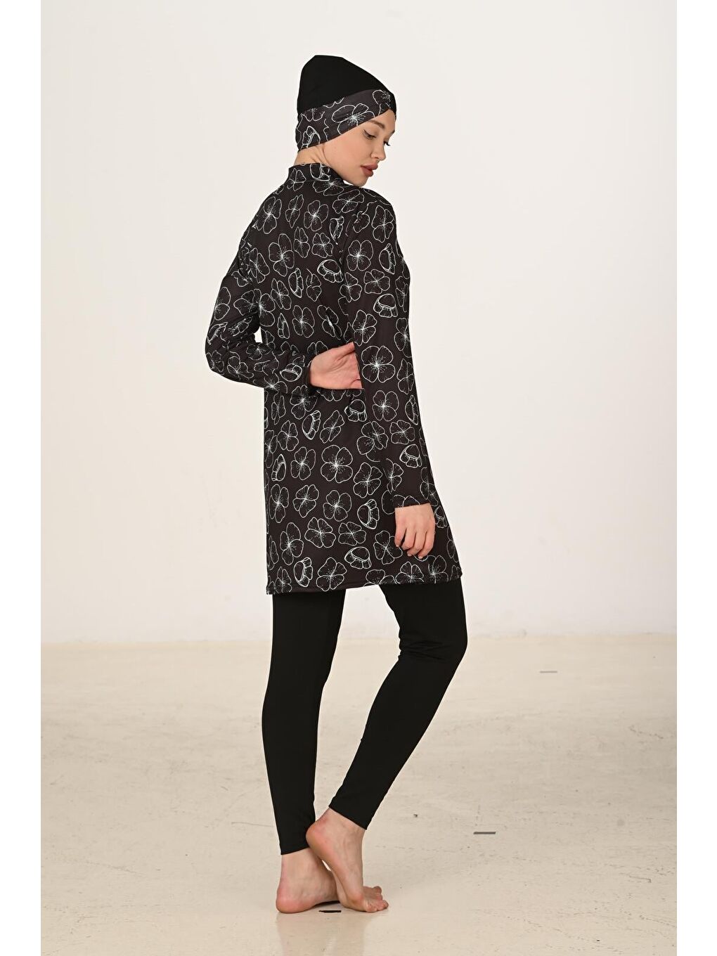 Siyah Tam Kapalı Elastanlı Tesettür Mayo 3413-3