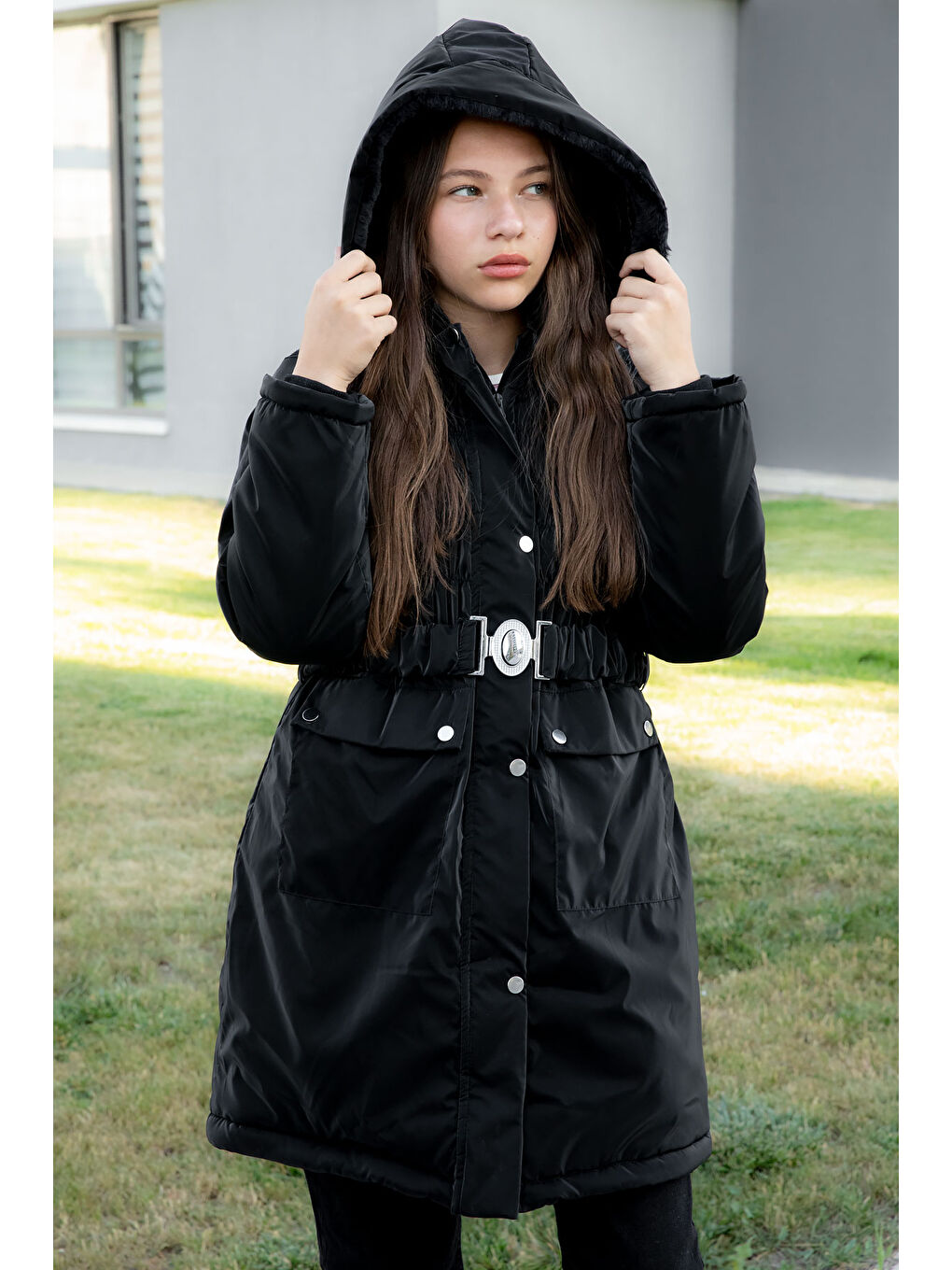 Siyah Kemerli Nubuk Kumaş Kız Çocuk İçi Kürklü Kapüşonlu Şişme Mont 21311-3