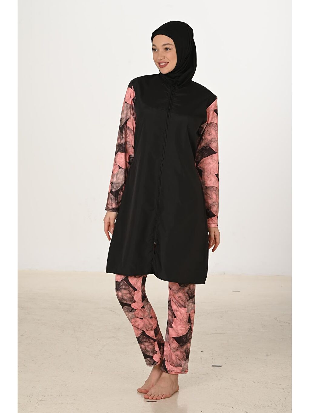 Siyah Tam Kapalı Desenli Paraşüt Kumaş Tesettür Mayo 3422-1