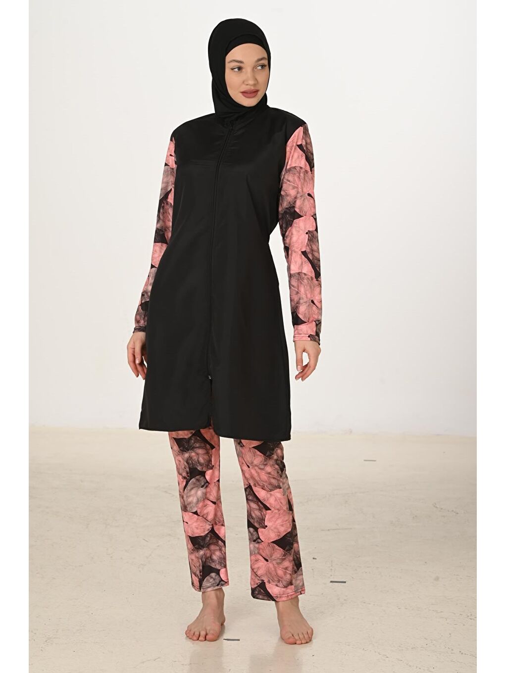 Siyah Tam Kapalı Desenli Paraşüt Kumaş Tesettür Mayo 3422-3