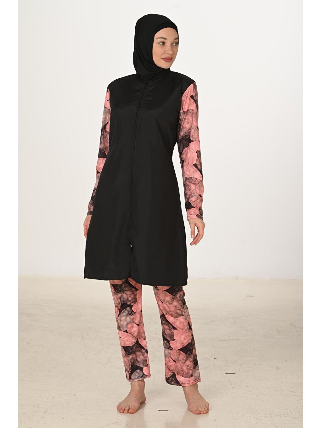 Siyah Tam Kapalı Desenli Paraşüt Kumaş Tesettür Mayo 3422-4