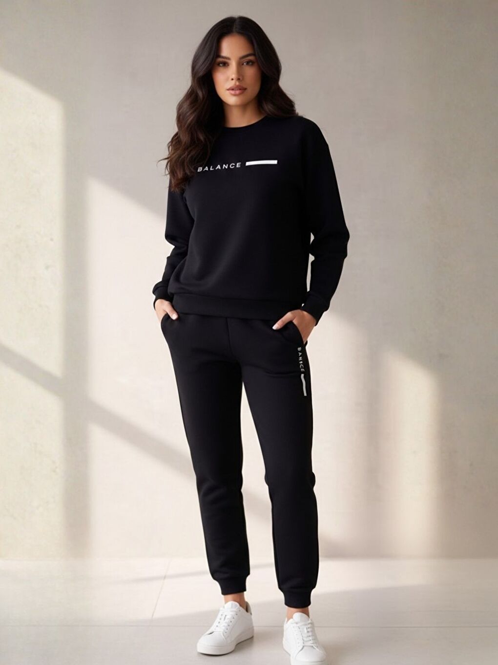 Tam Siyah Balance Baskılı Bisiklet Yaka Alt Üst Eşofman Takımı