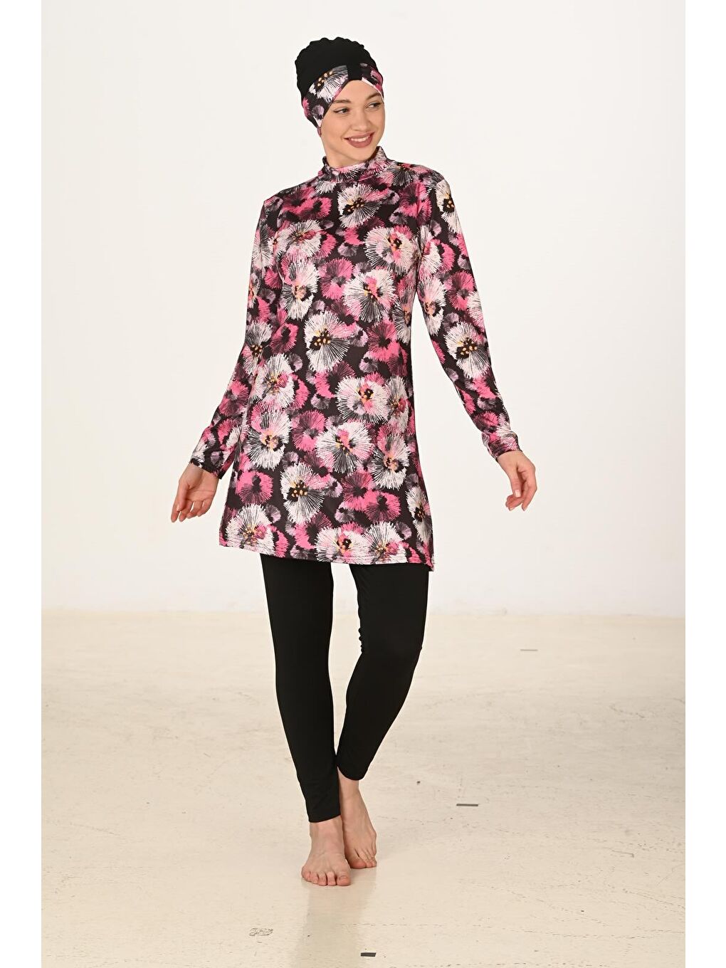 Siyah Tam Kapalı Elastanlı Tesettür Mayo 3421