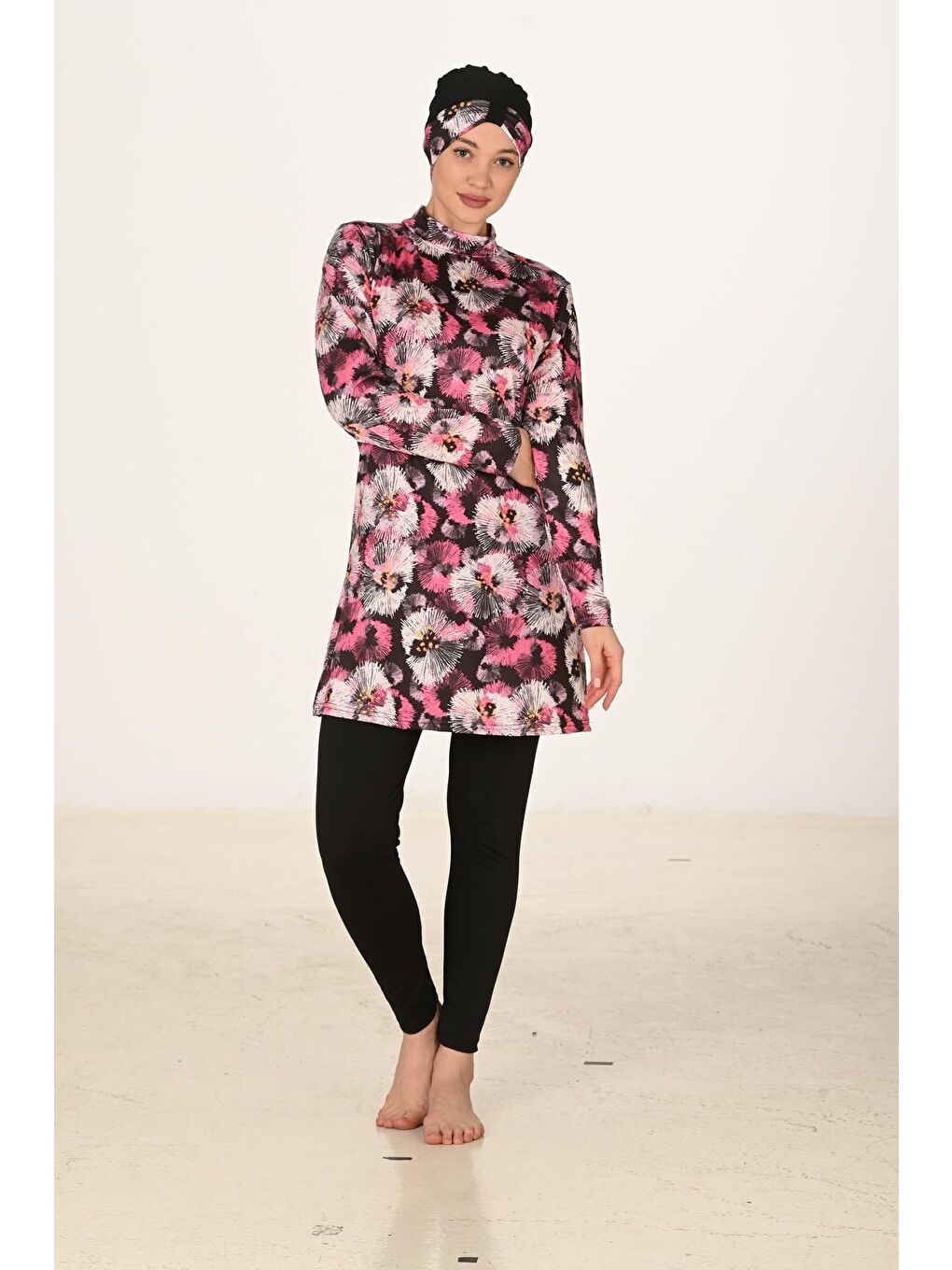 Siyah Tam Kapalı Elastanlı Tesettür Mayo 3421-1