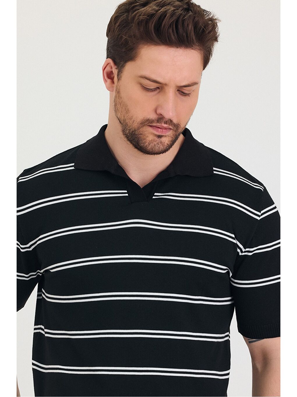 Siyah Erkek Polo Yaka Çift Çizgi Detaylı Triko T-shirt-2