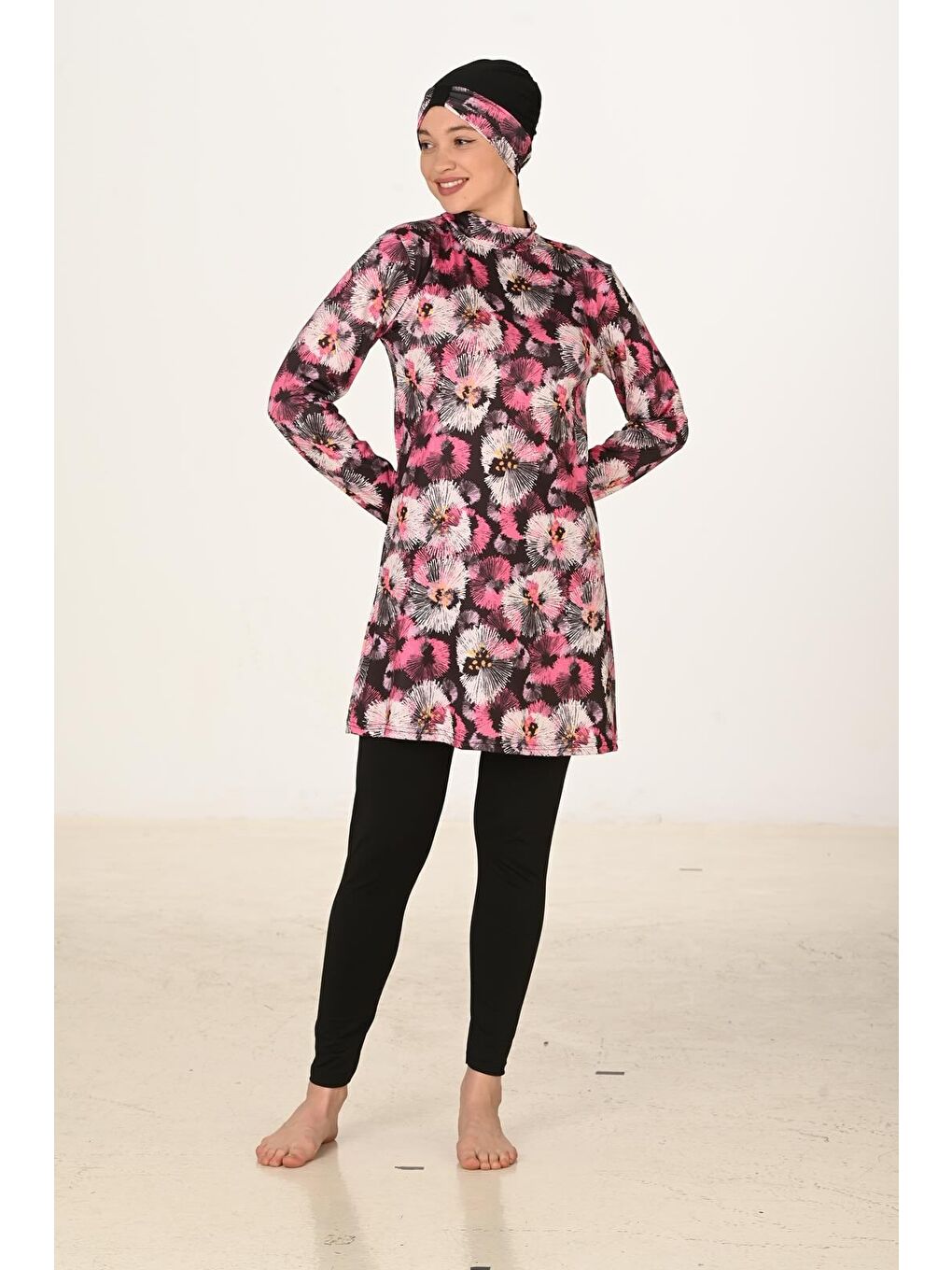 Siyah Tam Kapalı Elastanlı Tesettür Mayo 3421-2