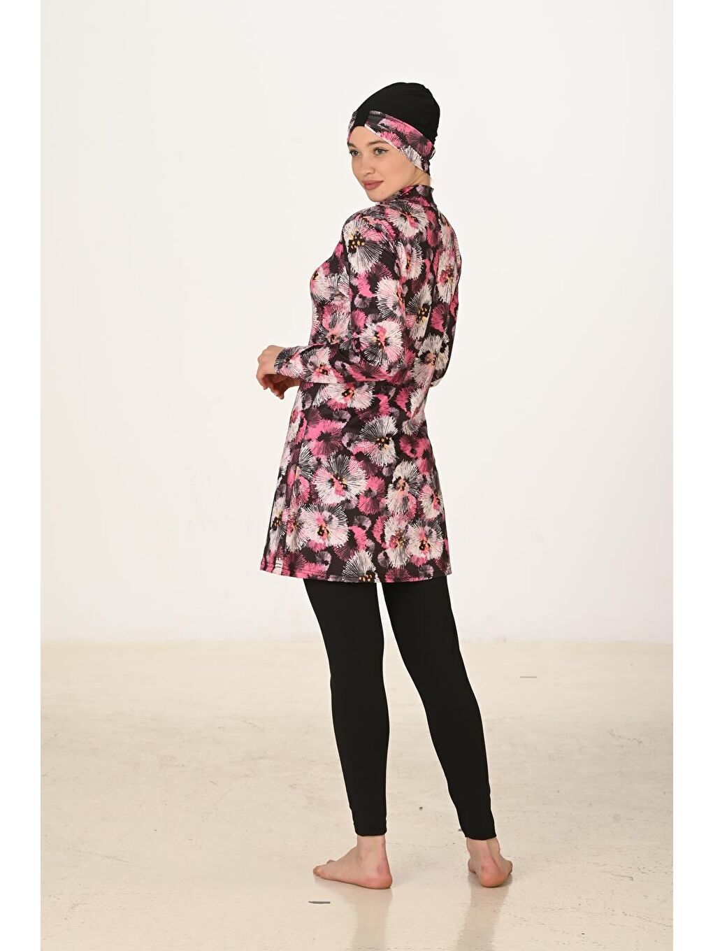 Siyah Tam Kapalı Elastanlı Tesettür Mayo 3421-6