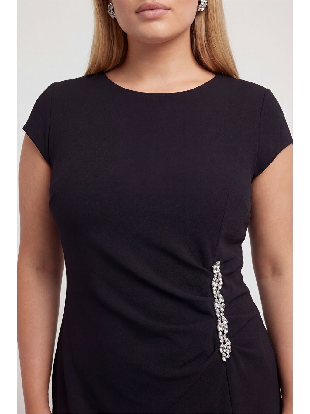 Kadın Siyah Büyük Beden Otrişli Örme Midi Abiye Elbise-4