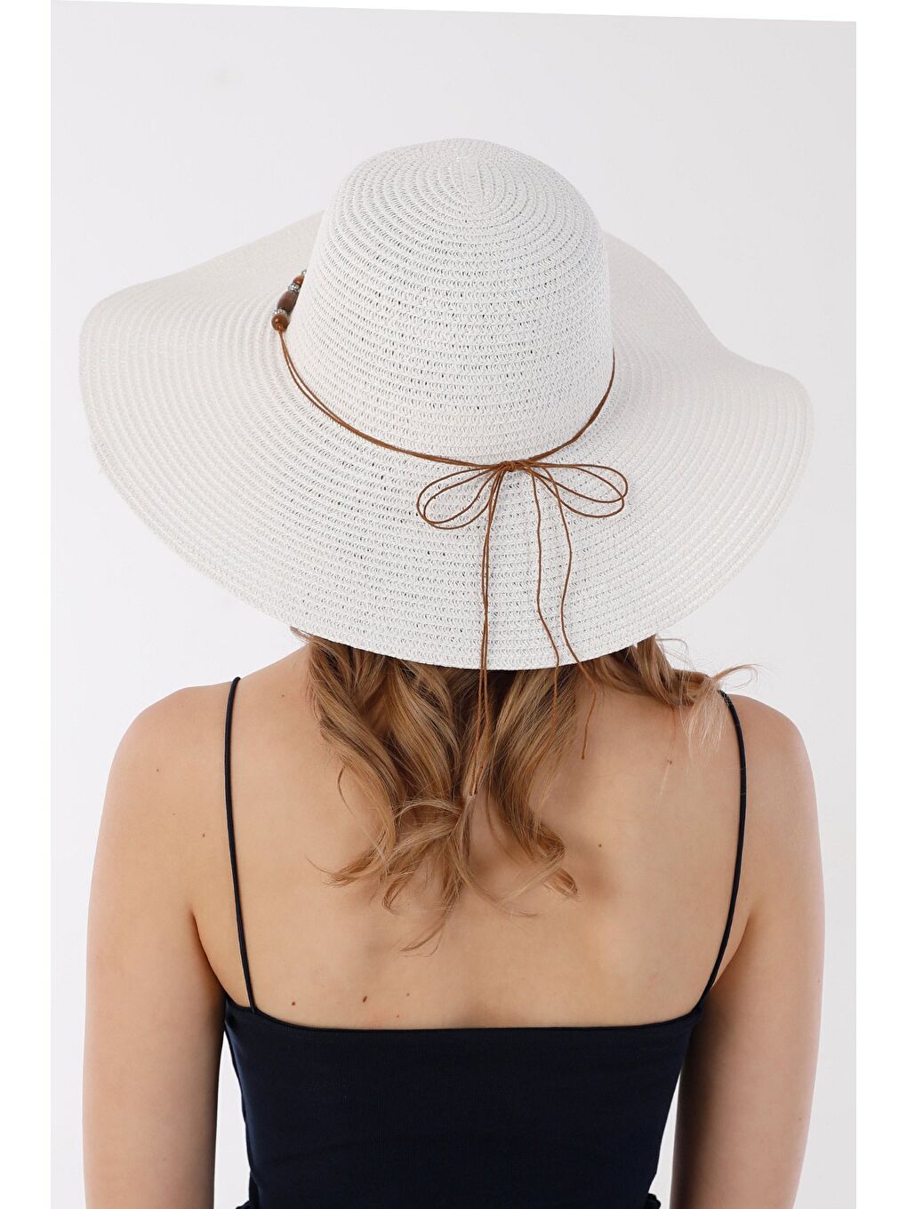 Beyaz Boncuklu Hasır Şapka-3