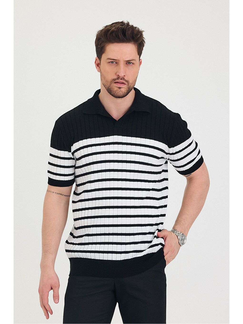 Siyah Erkek Polo Yaka Çizgi Detaylı Triko T-shirt