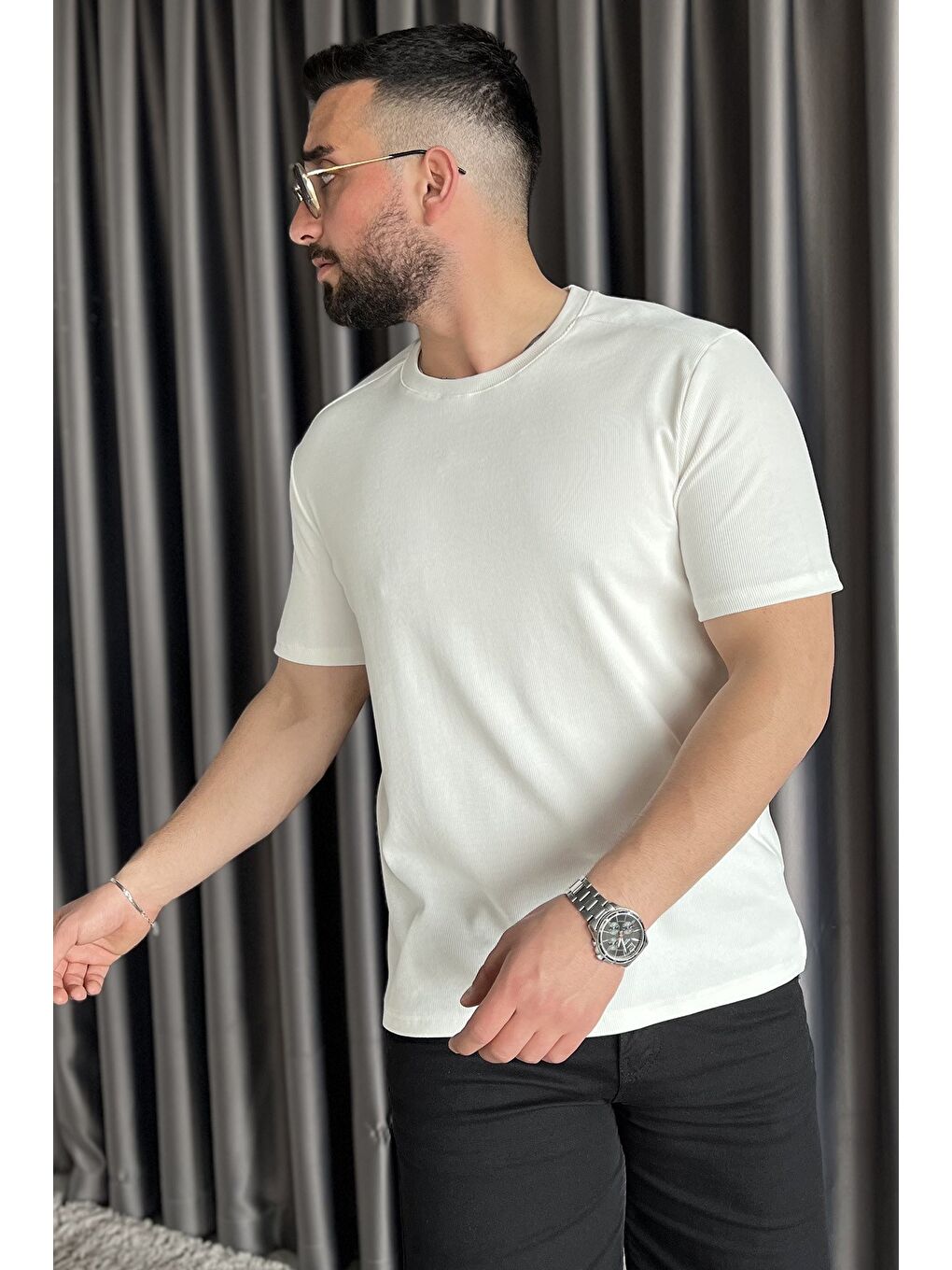 Beyaz Erkek Bisiklet Yaka Tişört-1