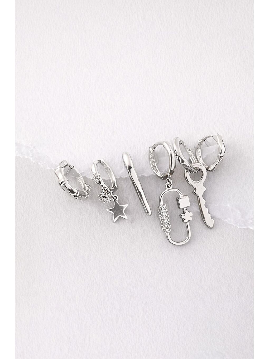 Gri Çelik 6'lı Anime Küpe-2