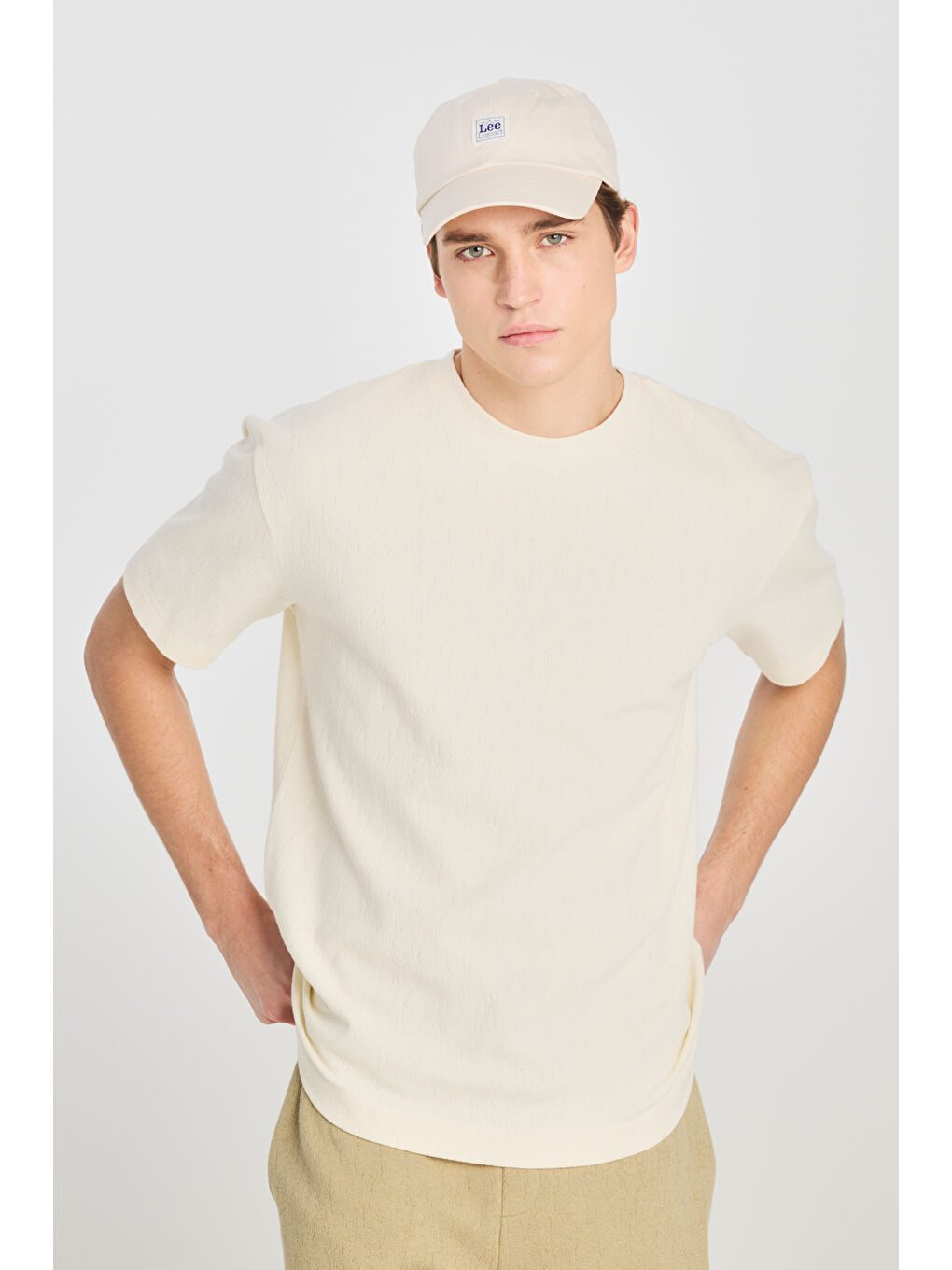 Relaxed Fit Geniş Kesim Bisiklet Yaka Pamuklu Kırık Beyaz Tişört