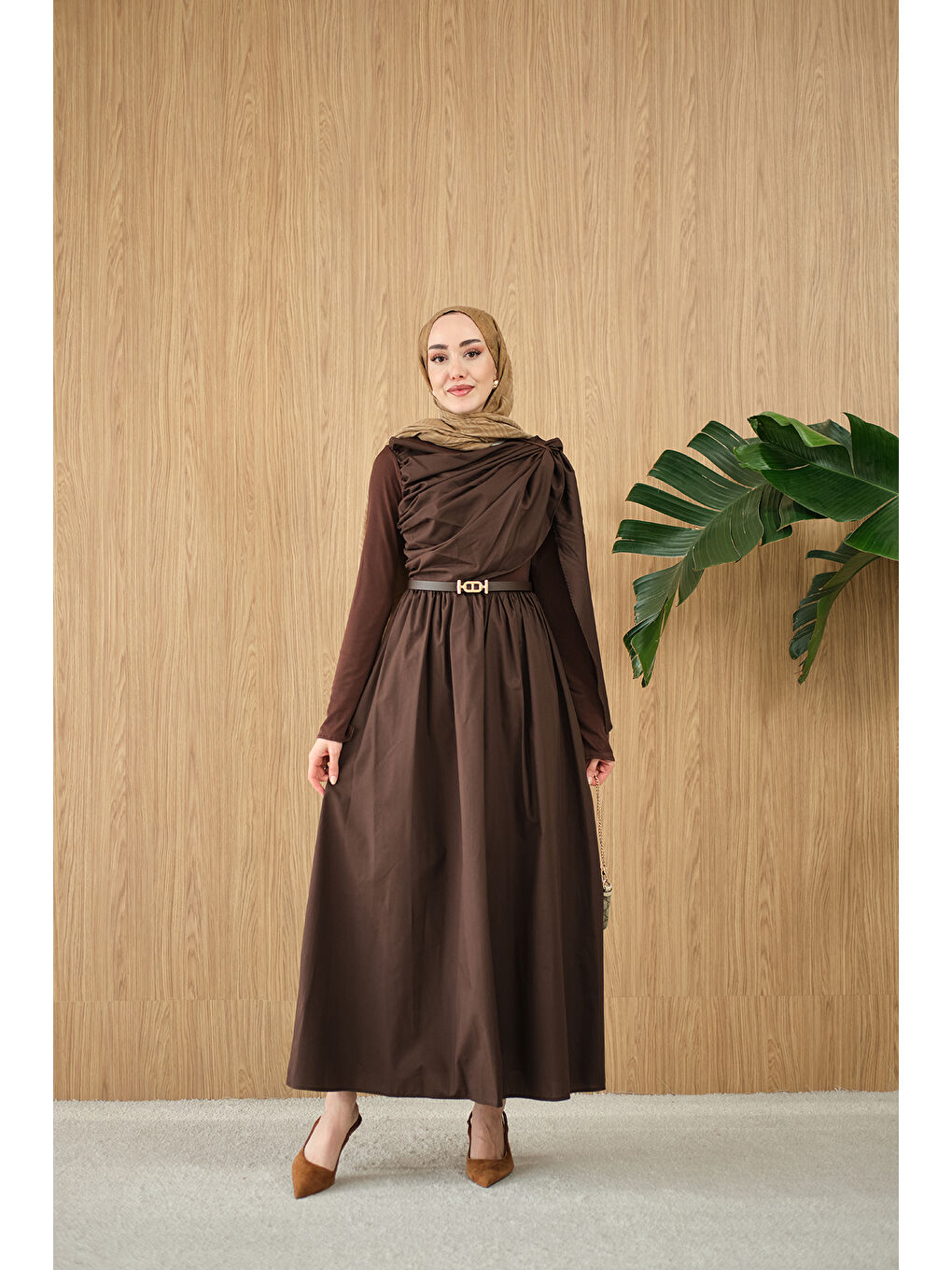 Kadın Şal Detaylı Kemerli Poplin Elbise Kahverengi-3