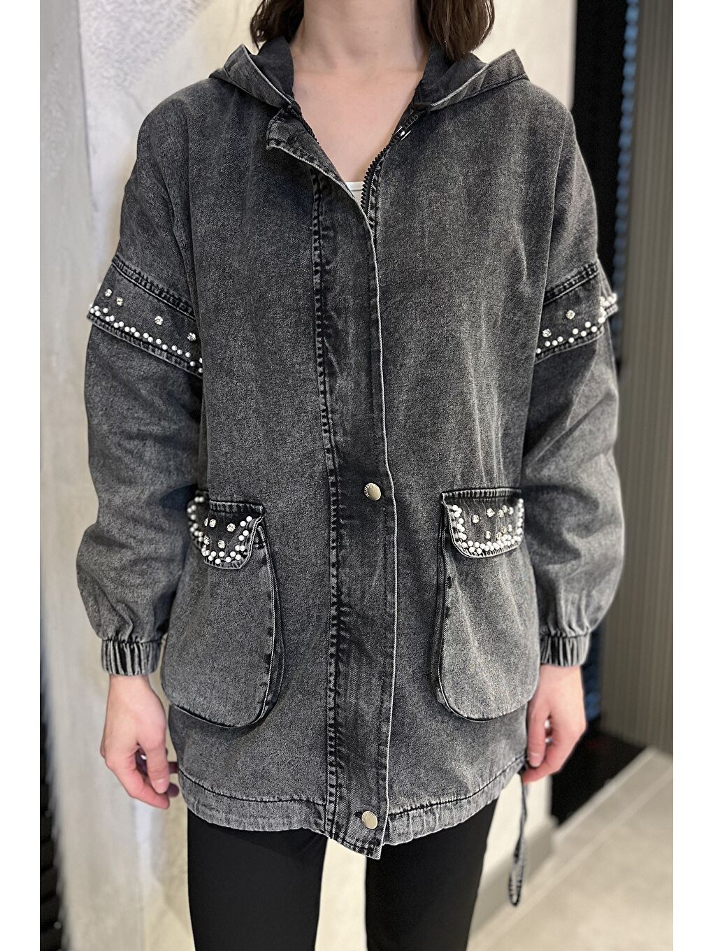 Antrasit Kadın Kapüşonlu Fermuarlı Taş Detaylı Jean Jean Ceket-3