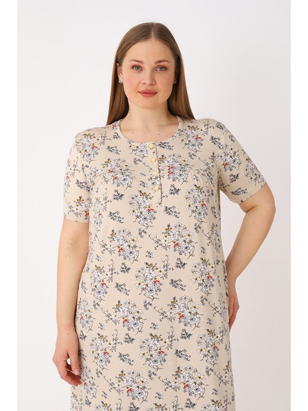 Bej Kadın Büyük Beden Desenli Düğmeli Elastanlı Kısa Kollu Gecelik-3