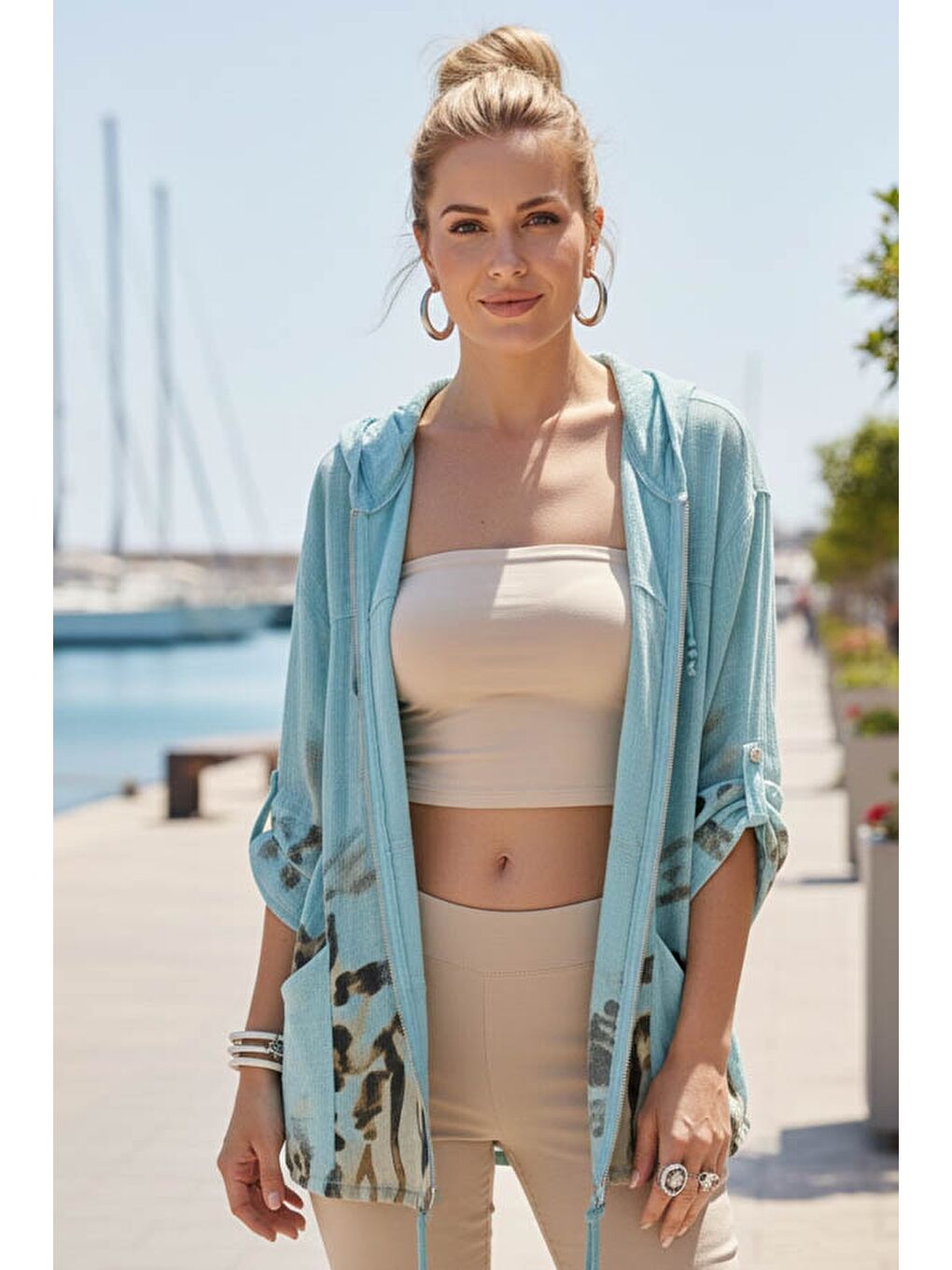 İtalyan Turkuaz Düğmeli Uzun Kollu Cepli Kapüşonlu Fermuarlı Baskılı Regular Boy Dokuma Ceket 68 65-2