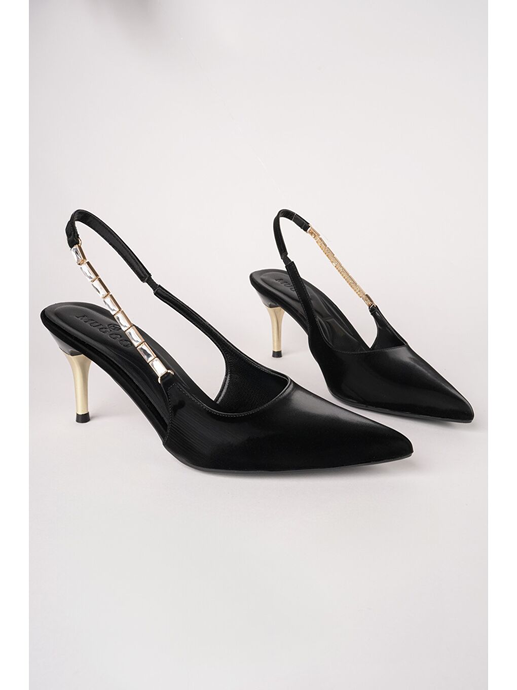 Siyah VİVARA Zincir Detaylı Sivri Burun Arkası Açık Kadın Topuklu Ayakkabı-1