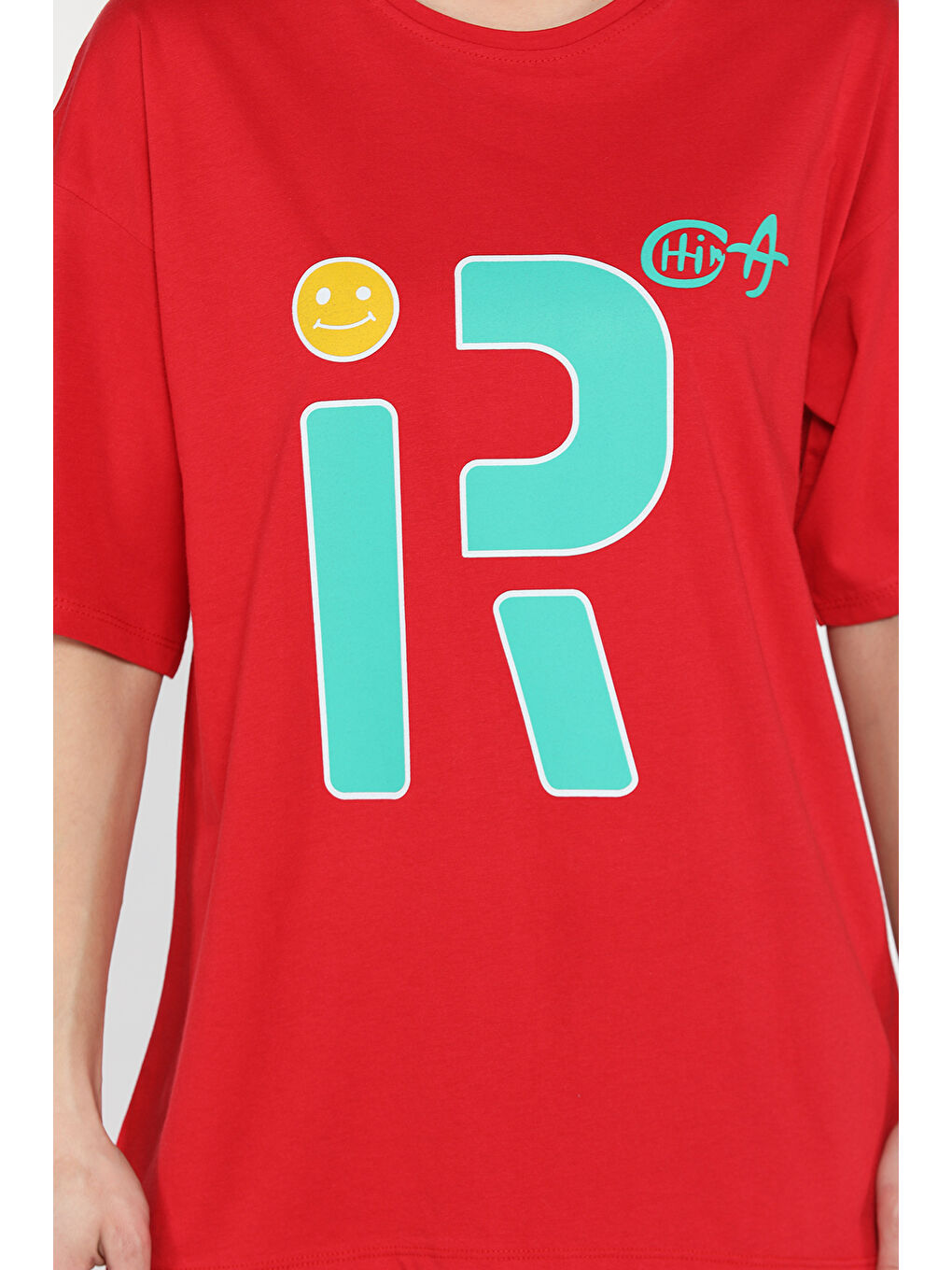 Kırmızı Ön Baskılı Bisiklet Yaka Kadın Tişört-3