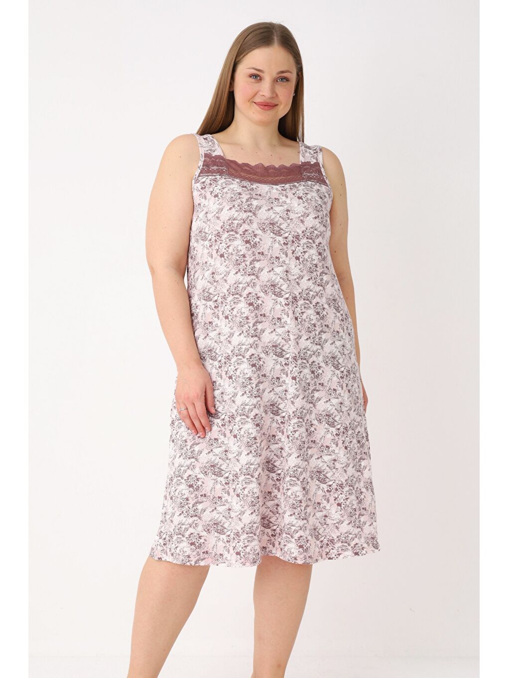 Beyaz Kadın Büyük Beden Desenli Askılı Dantelli Elastanlı Gecelik