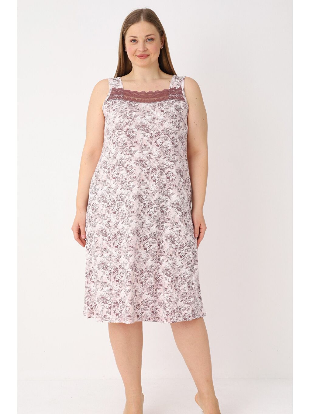 Beyaz Kadın Büyük Beden Desenli Askılı Dantelli Elastanlı Gecelik-1