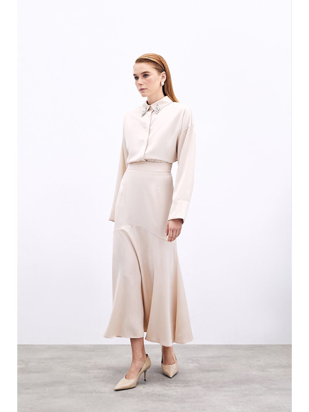 Kesik Detaylı Saten Etek - Bej-1