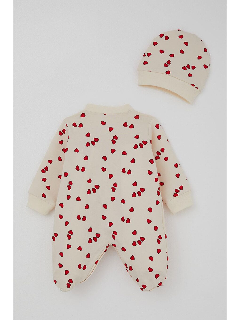 Ekru Kız Bebek Patikli Tulum Sevgi Temalı Kalp Desenli Krem (0-6 Ay)-1