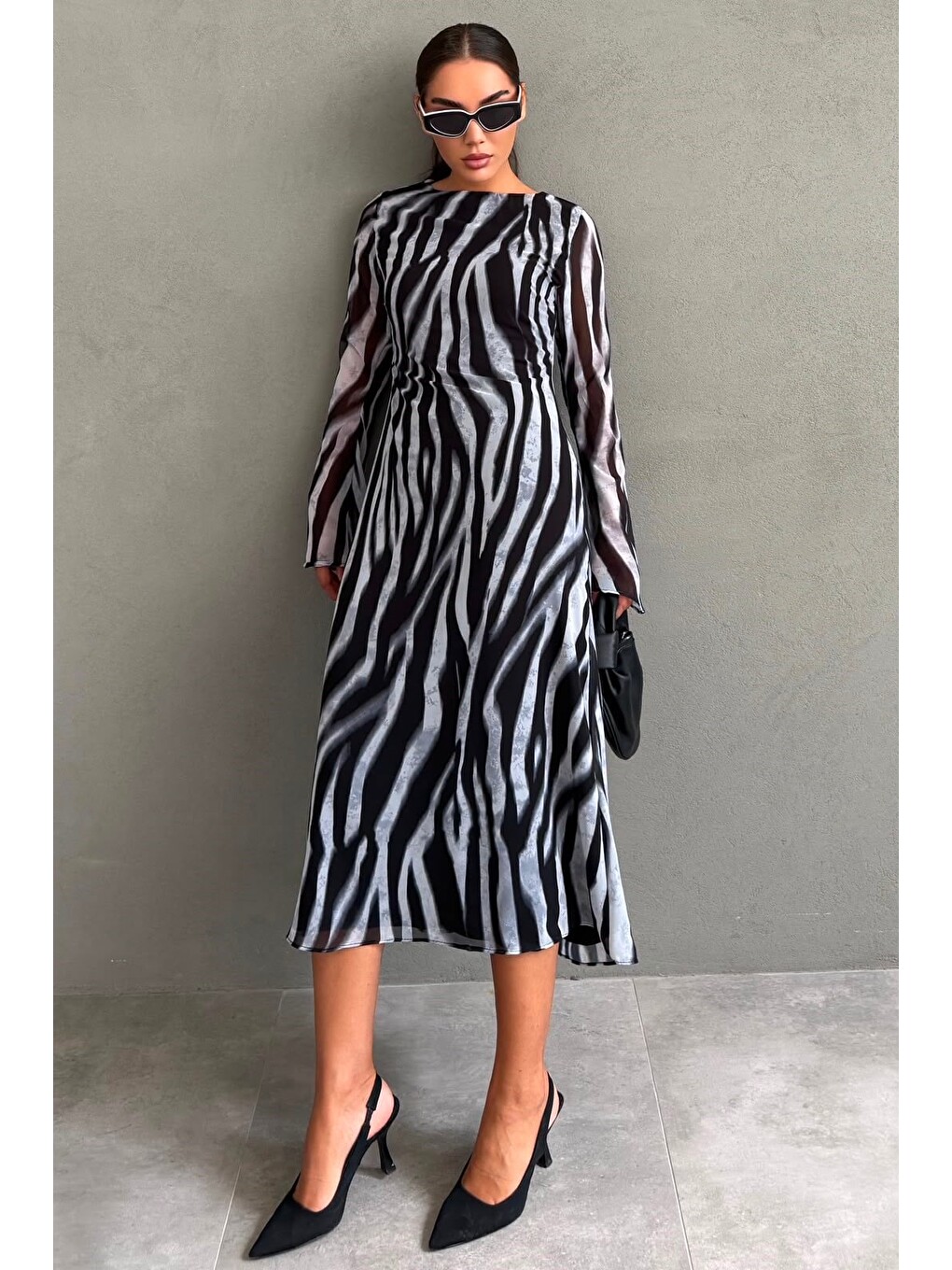Gri Zebra Desenli Şifon Midi Elbise Mg2854-4