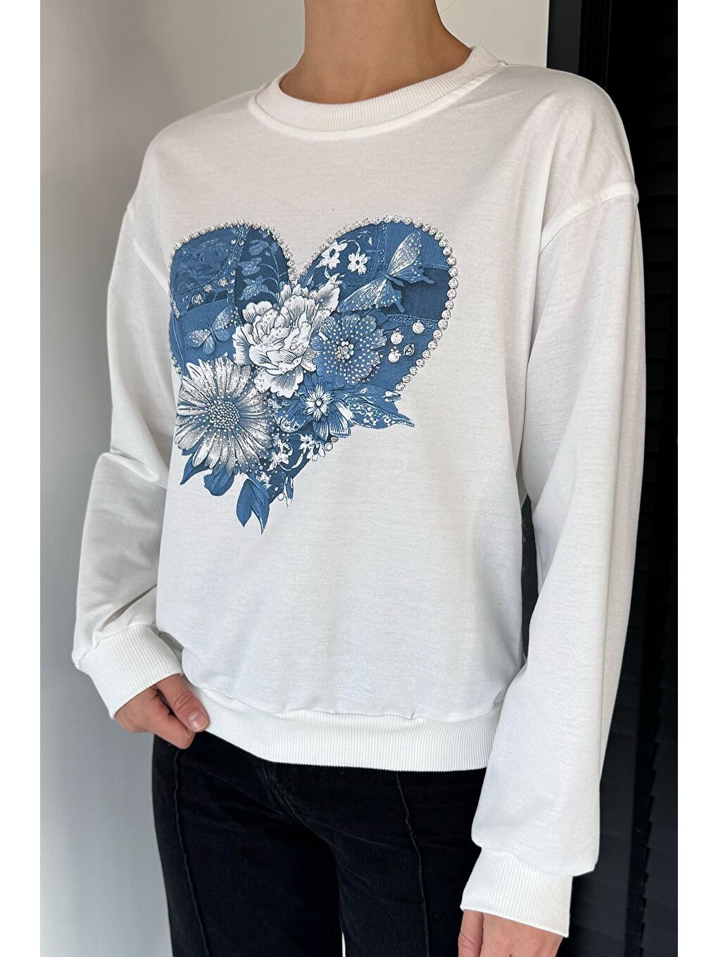 Ekru Kadın Bisiklet Yaka Baskılı Taş İşlemeli Sweatshirt-2