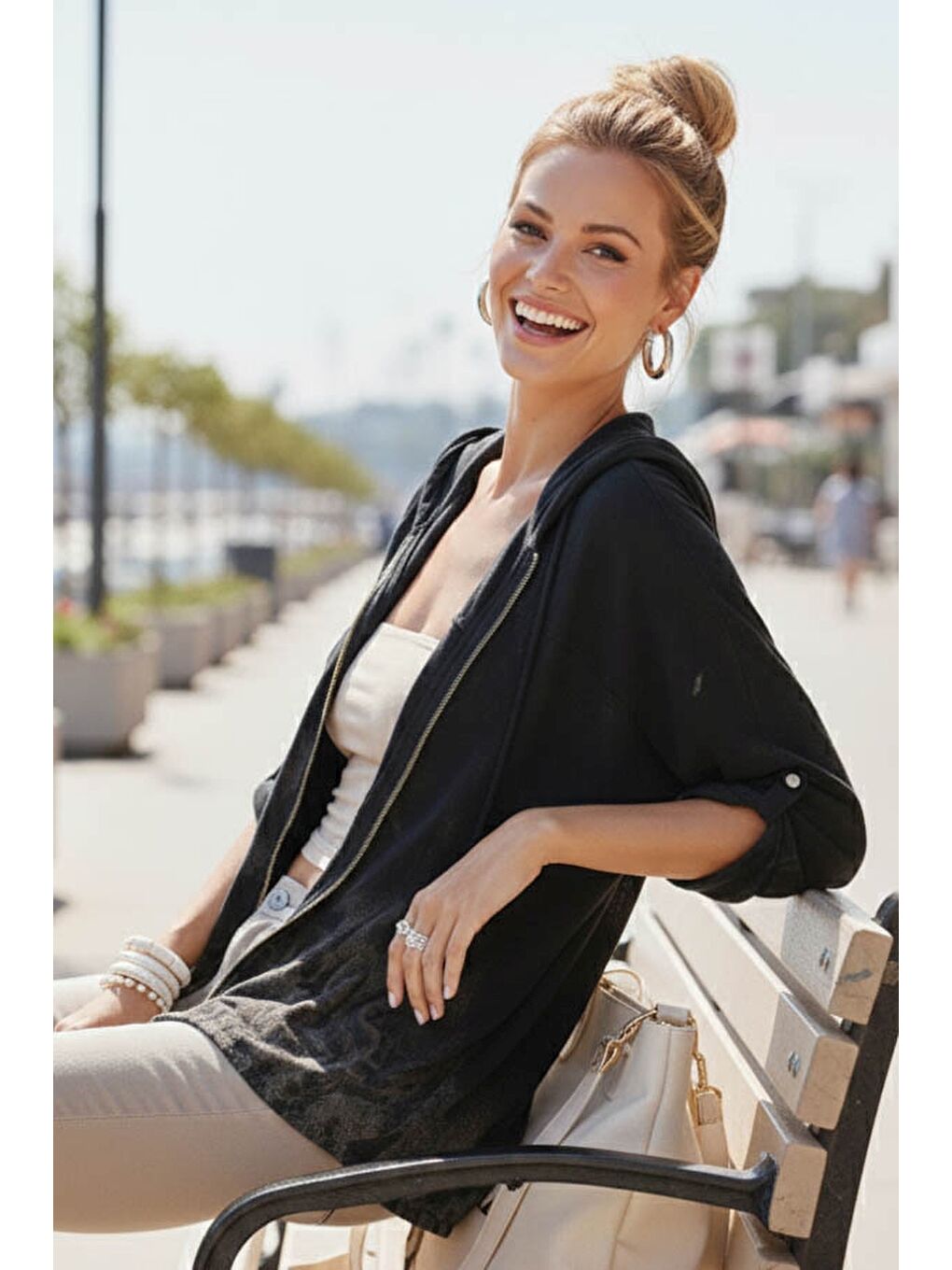 İtalyan Siyah Düğmeli Uzun Kollu Cepli Kapüşonlu Fermuarlı Baskılı Regular Boy Dokuma Ceket 68 65-5