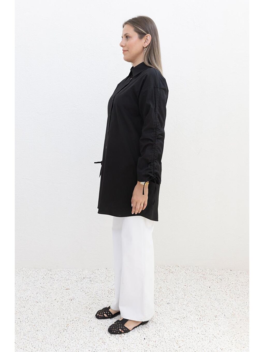 Siyah-Kolu Büzgülü Cepli Gömlek-2