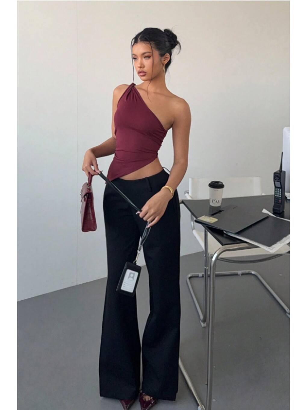 Bordo Kadın Tek Omuz Bluz Asimetrik Kesim Elastanlı Crop ve Modern Tasarım-6