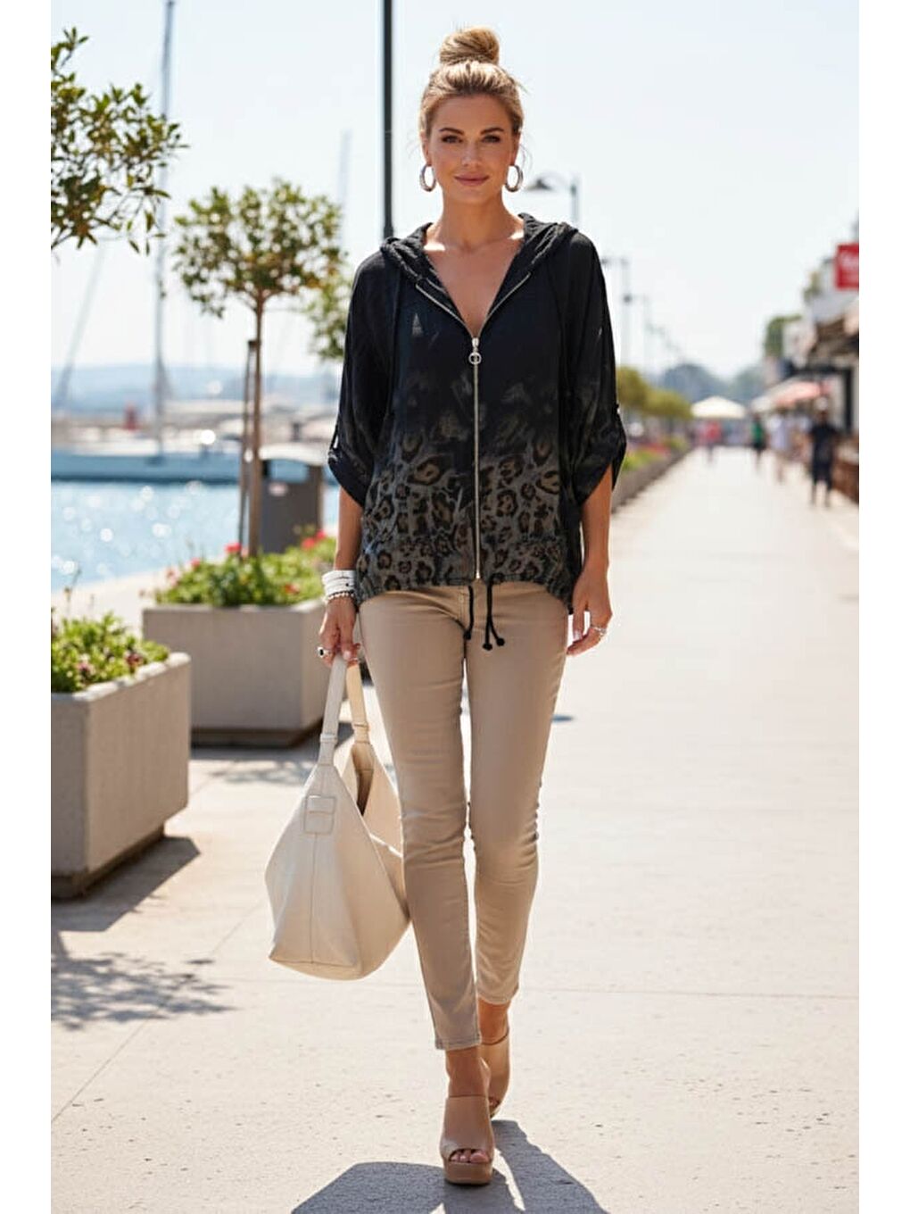 İtalyan Siyah Düğmeli Uzun Kollu Cepli Kapüşonlu Fermuarlı Baskılı Regular Boy Dokuma Ceket 68 65-6