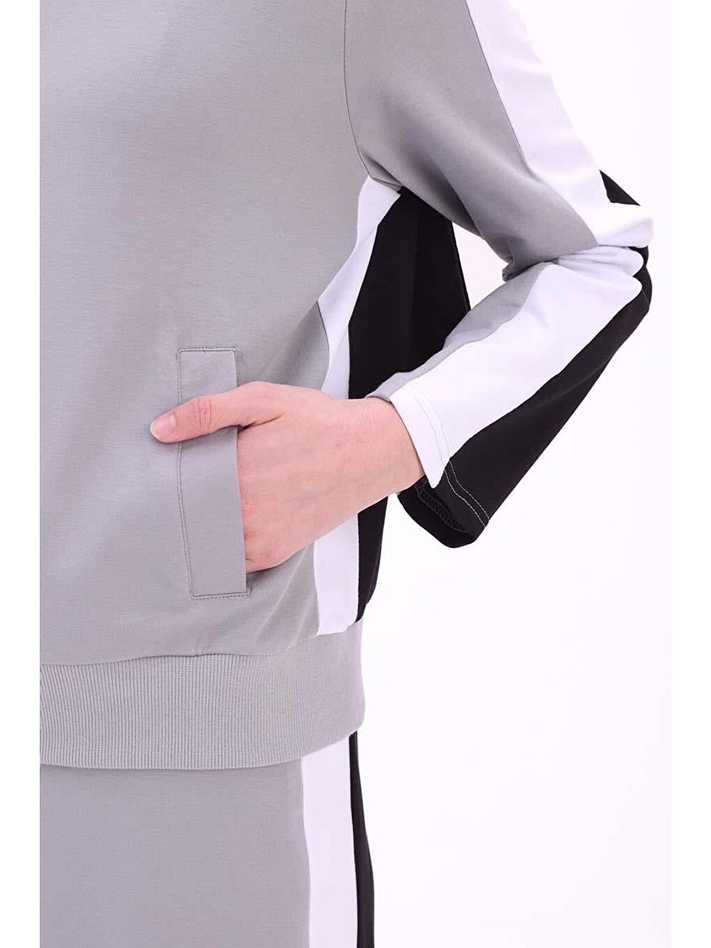 Gri-Siyah-Pamuklu Garnili Etekli Takım-5