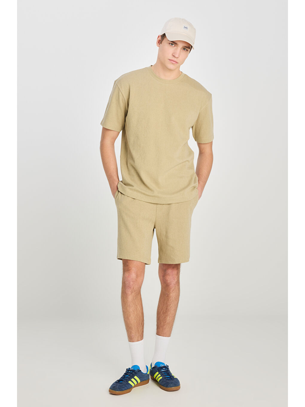 Relaxed Fit Geniş Kesim Bisiklet Yaka Pamuklu Açık Yeşil Tişört-2