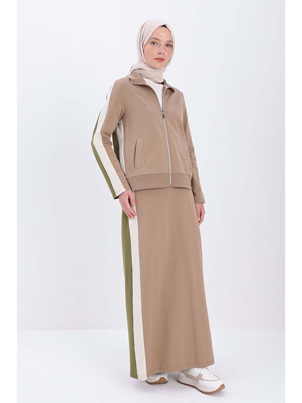 Bej Vizon-Haki-Pamuklu Garnili Etekli Takım