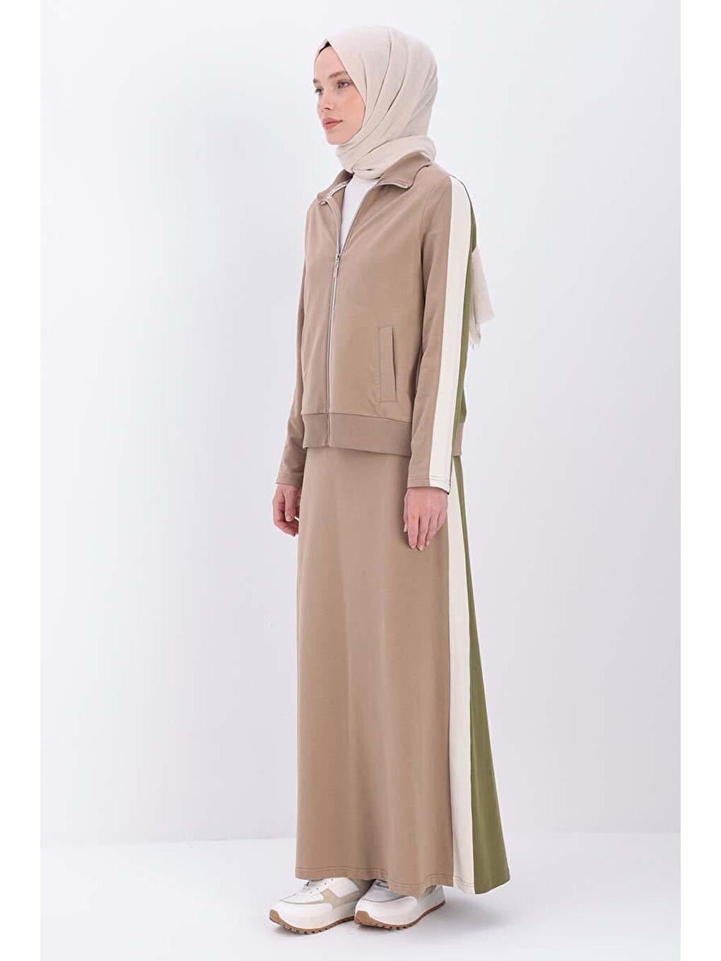 Bej Vizon-Haki-Pamuklu Garnili Etekli Takım-2