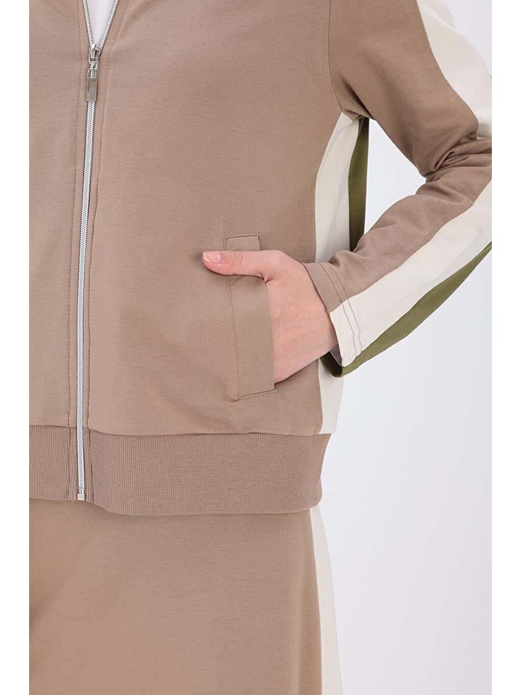 Bej Vizon-Haki-Pamuklu Garnili Etekli Takım-5
