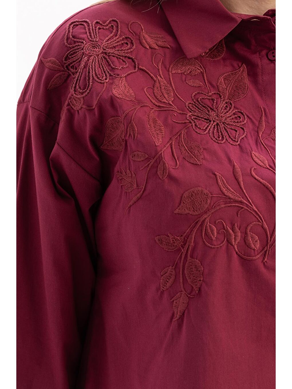 Kırmızı Vişne-Çiçek Nakışlı Poplin Gömlek-4