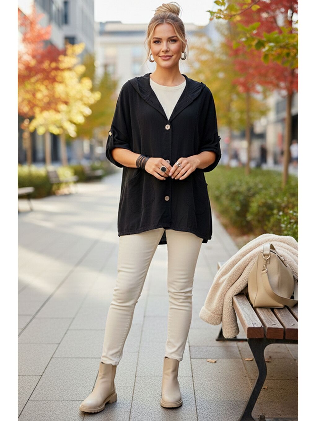 İtalyan Siyah Kapüşonlu 3/4 Kol Düğmeli Cepli İnce Casual Kadife Dokuma Ceket 70 70-4