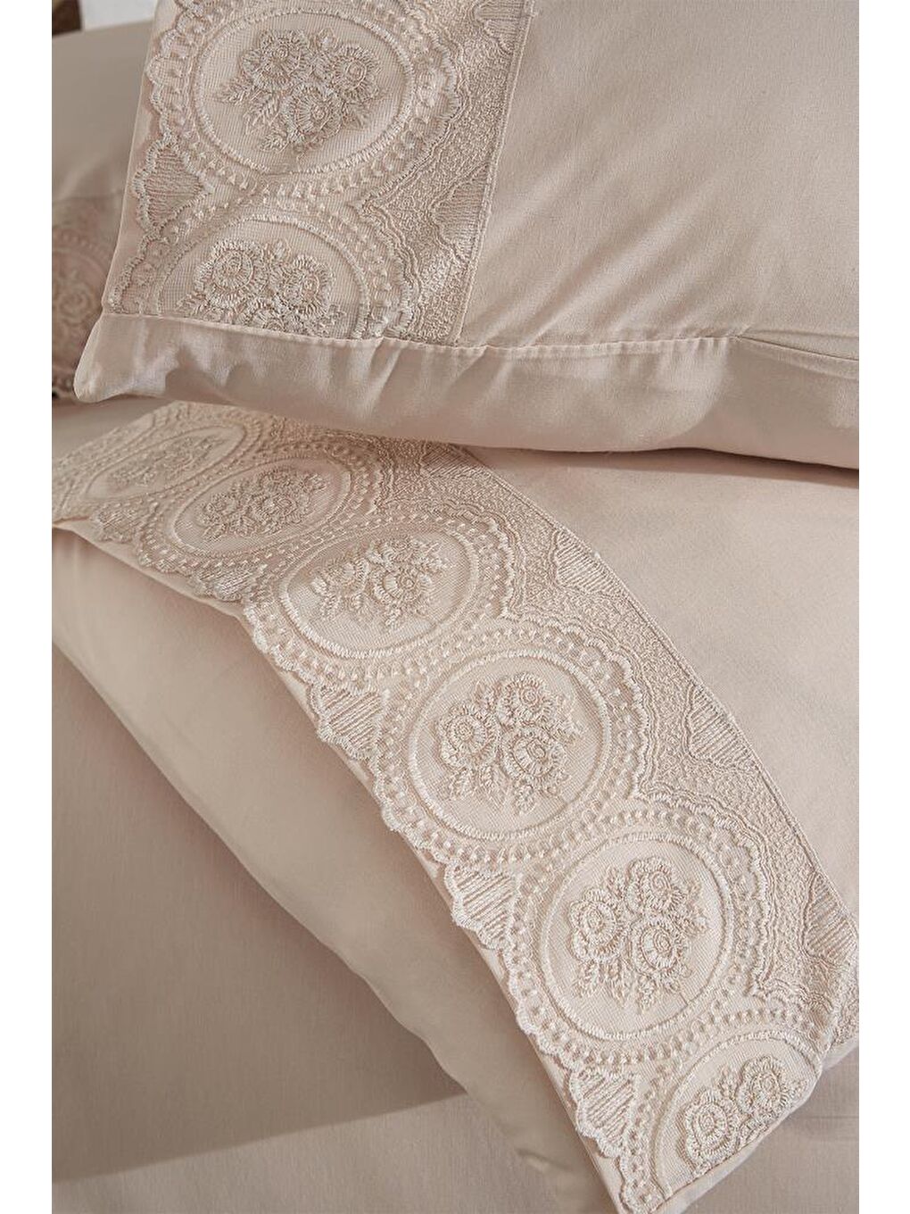 Kahverengi Fransız Dantelli Seda Çeyizlik Nevresim Takımı Cappucino-3
