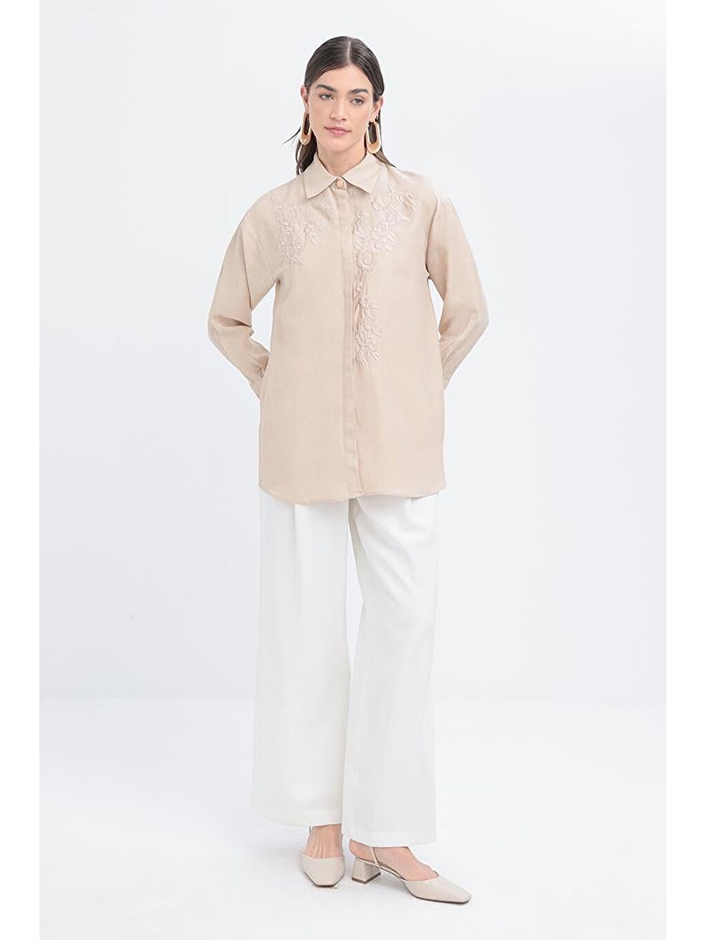 Bej-Nakışlı Keten Gömlek-1