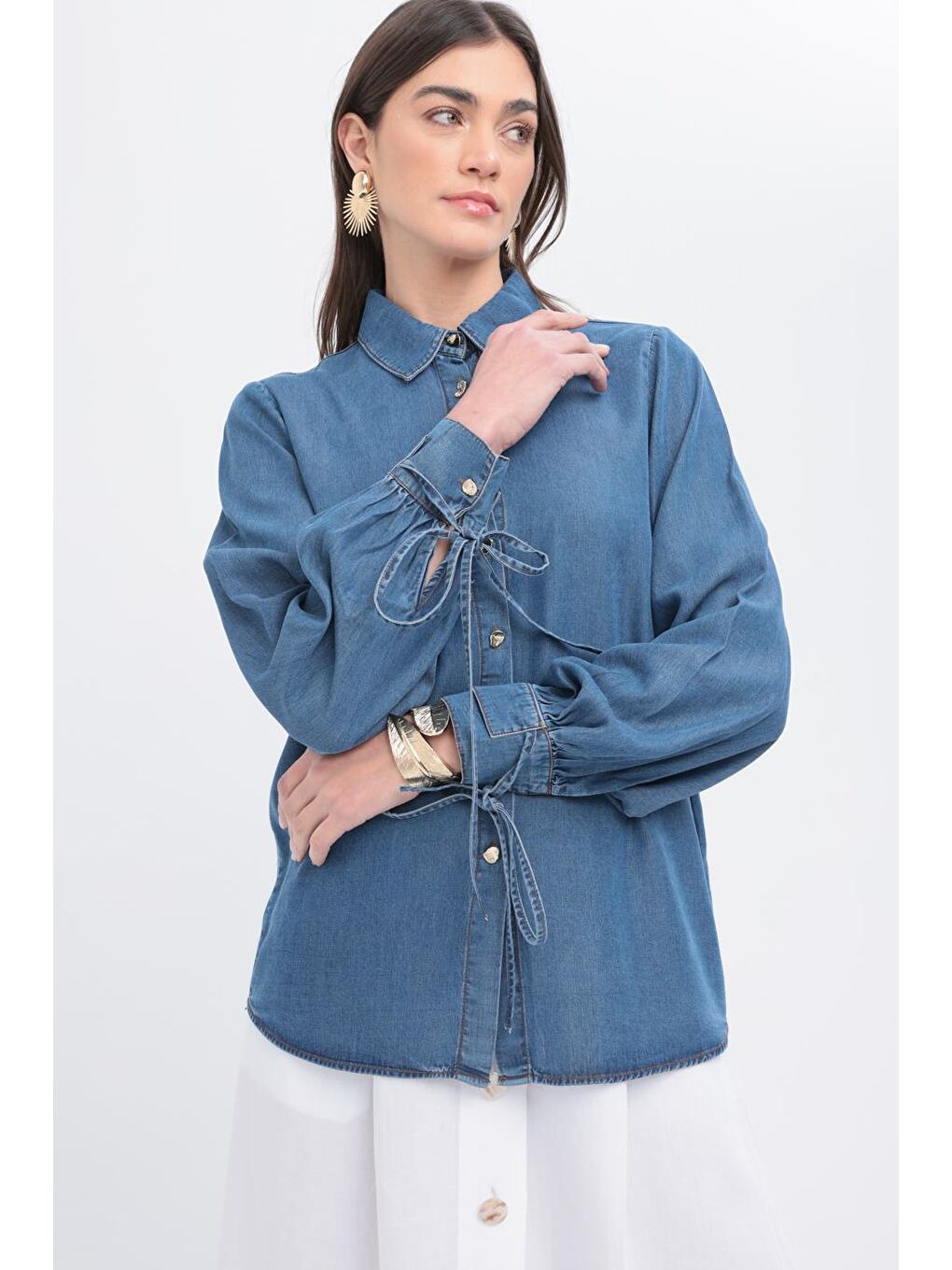 Kahverengi Açık Mavi-Kolu Bağcıklı Gömlek-1