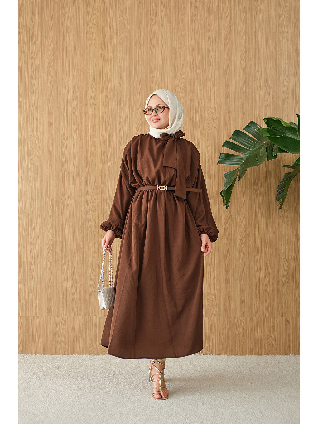 Kadın Boyun Bağlamalı Kemerli Elbise Kahverengi-1