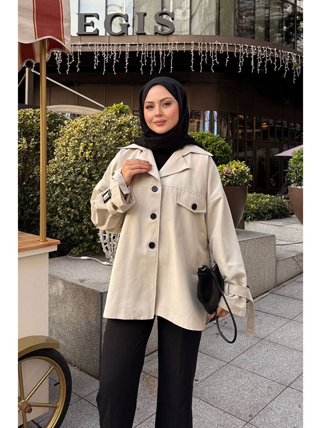 Bej Kadın Kruvaze Yaka Trenç Taş