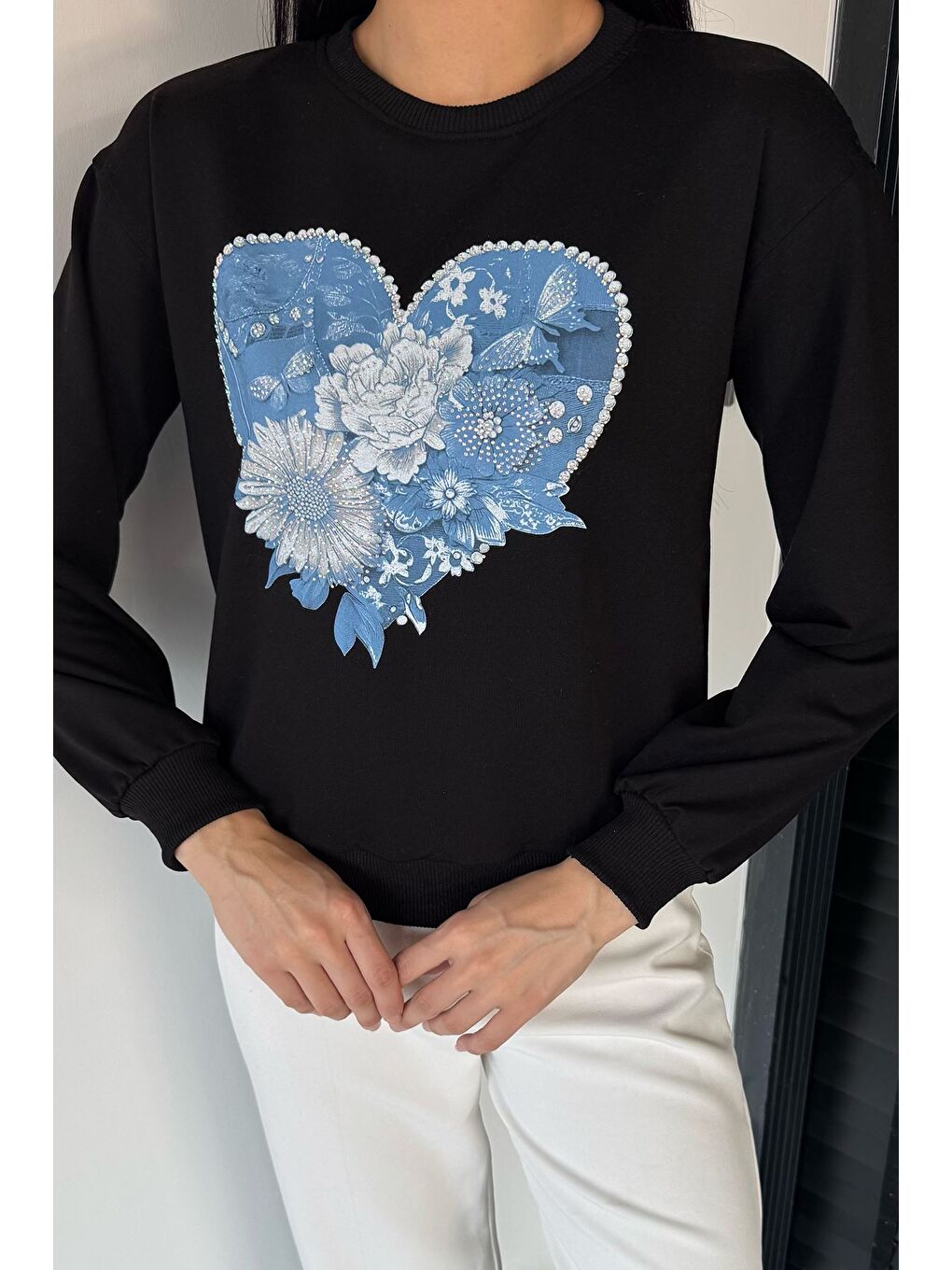 Siyah Kadın Bisiklet Yaka Baskılı Taş İşlemeli Sweatshirt