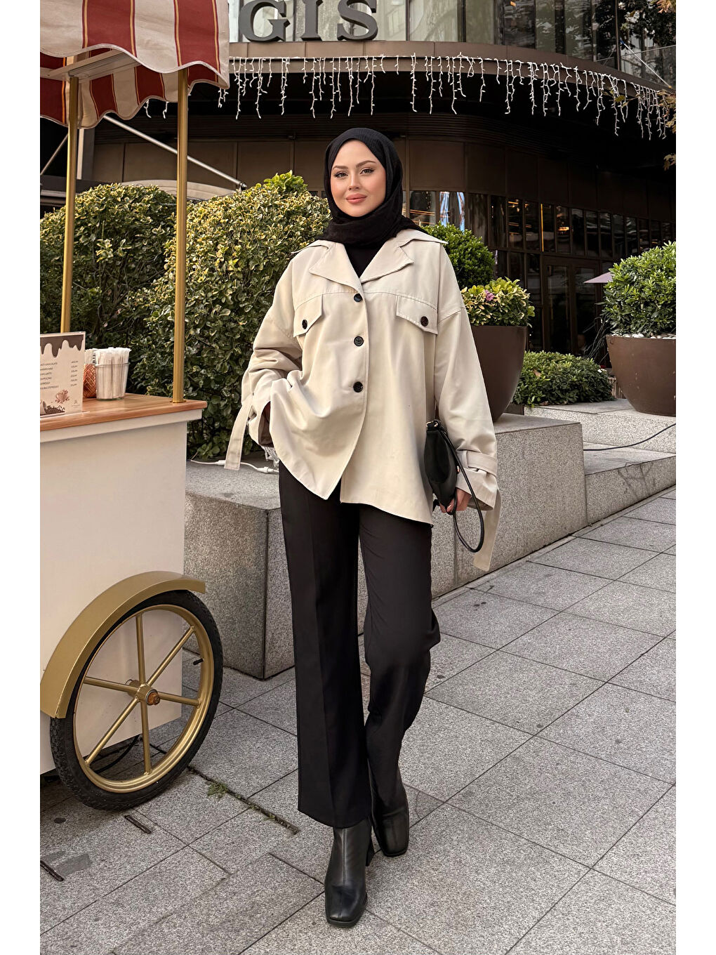 Bej Kadın Kruvaze Yaka Trenç Taş-1