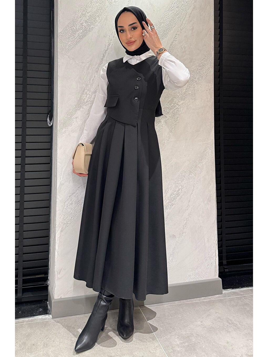 Siyah Kadın Düğme Detaylı Pileli Tesettür Jile Elbise