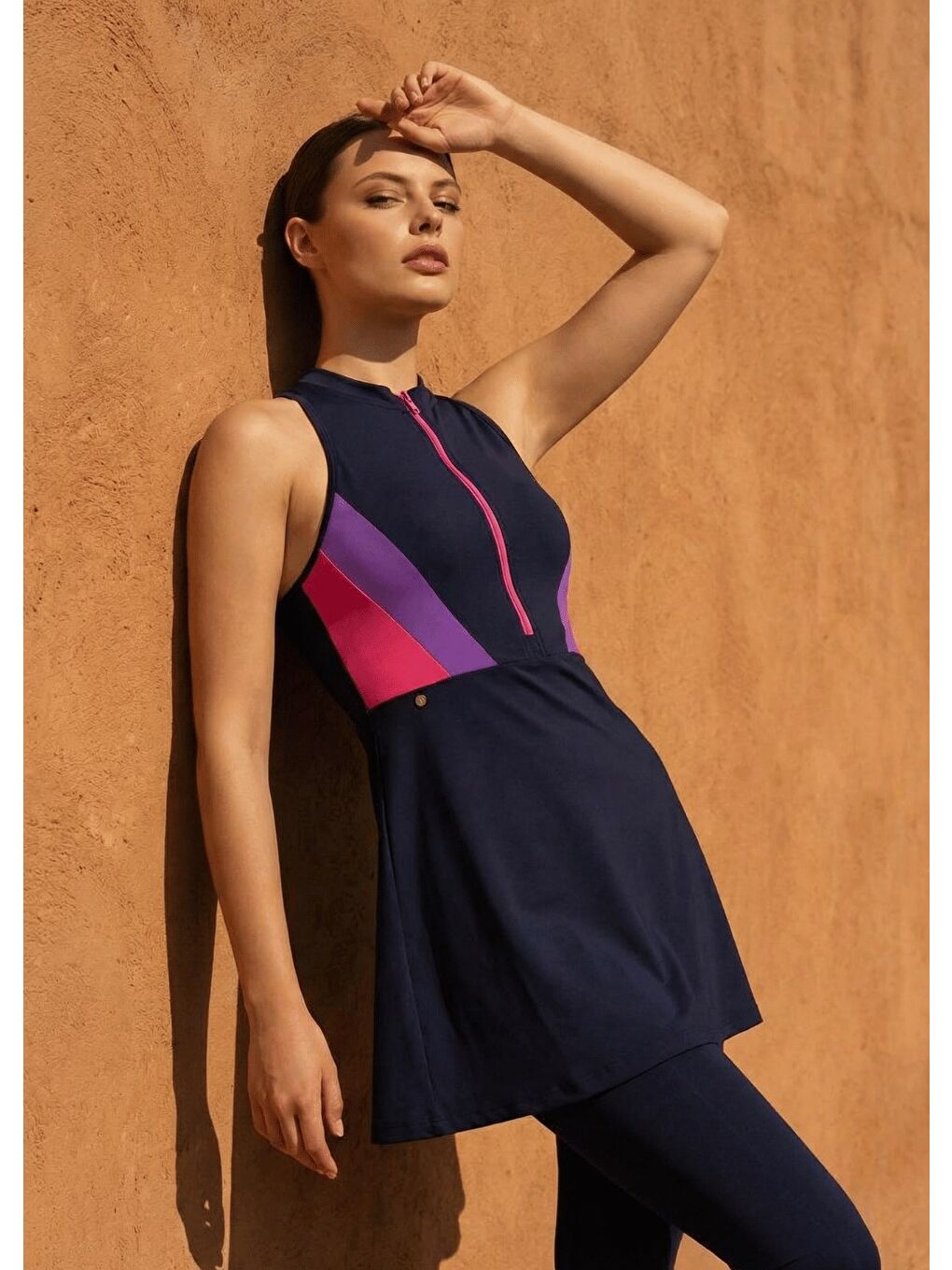 Siyah Yarı Kapalı Mayo - Pembe Fermuar-2