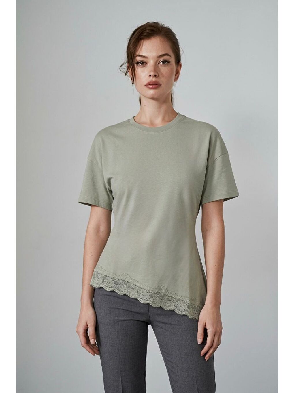 Mint Yeşili Dantel Detaylı Belden Oturtmalı Asimetrik Kadın Tişört Mg2719-3